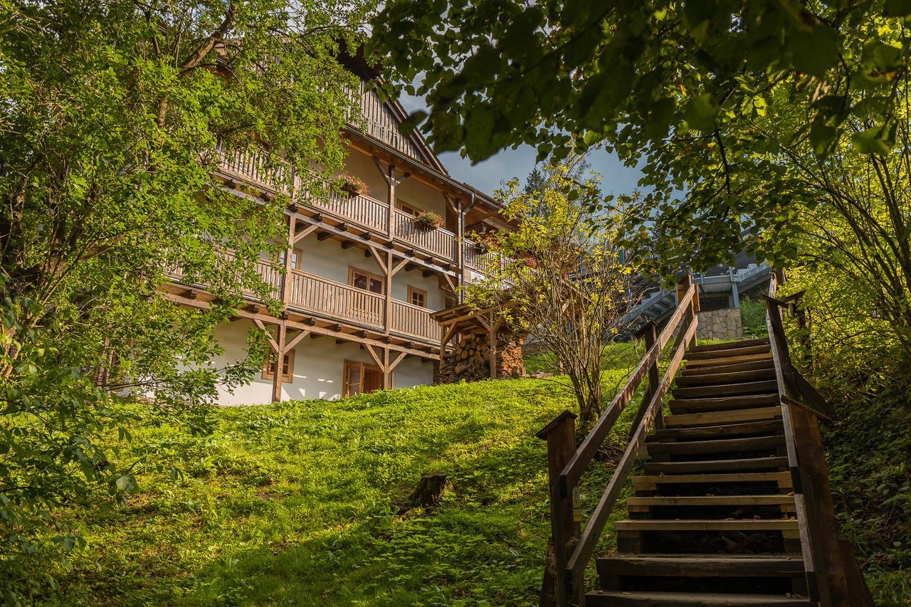 Valasske Chalupy Kycerka Hotel Velké Karlovice Exterior foto